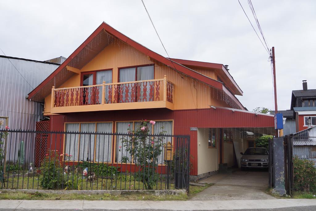 Casa Chilhue - Hostal Residencial Castro Exterior foto